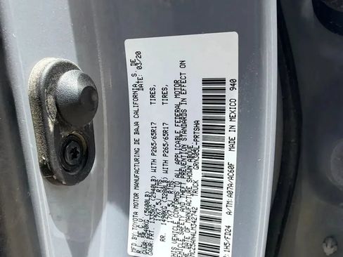 Used 2020 Toyota Tacoma TRD Sport AWD/4WD image 8
