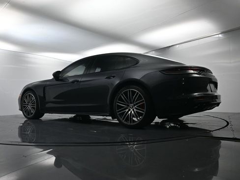 Used 2022 Porsche Panamera 4S image 51