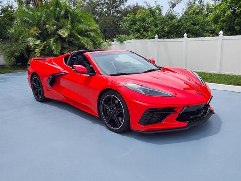 Used 2023 Chevrolet Corvette Stingray Coupe w/ Z51 Performance Package RWD image 2