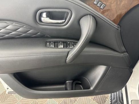 Used 2019 INFINITI QX80 Luxe w/ 22" Wheel Package AWD/4WD image 23