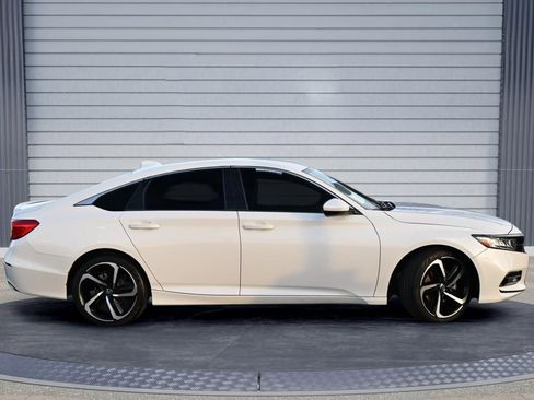 Used 2020 Honda Accord Sport image 3