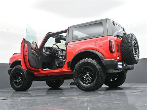 Used 2022 Ford Bronco Wildtrak image 74