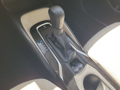 Used 2021 Toyota Corolla LE FWD image 25