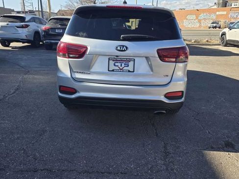 Used 2019 Chevrolet Silverado 3500 LTZ image 2