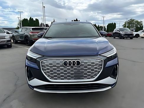 Used 2023 Audi Q4 e-tron Prestige w/ 20" Wheel Package AWD/4WD image 8