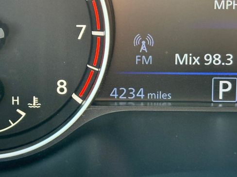 Used 2025 Nissan Altima 2.5 SV FWD image 20