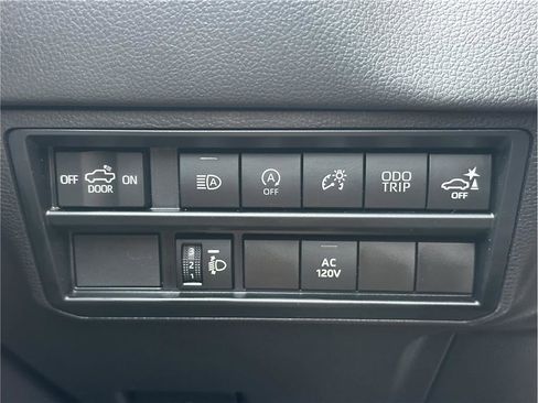 Used 2024 Toyota Tundra Limited w/ Power Package AWD/4WD image 29