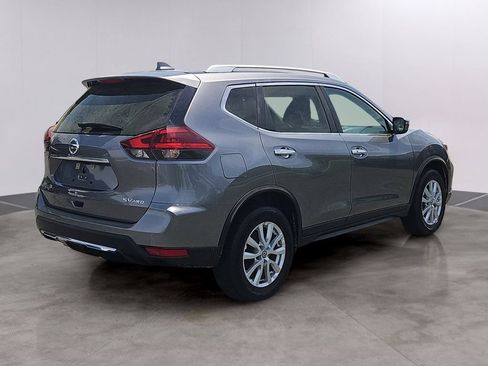 Used 2018 Nissan Rogue SV AWD/4WD image 4