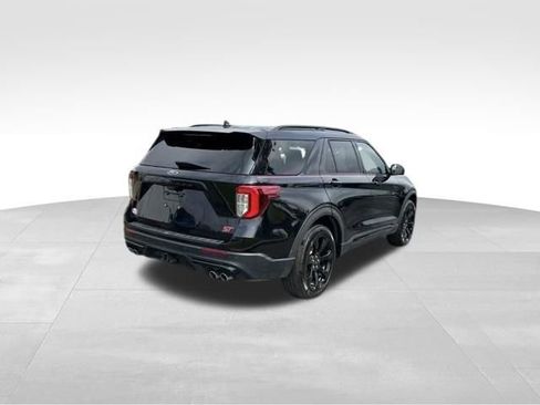 Used 2022 Ford Explorer ST w/ ST Street Pack AWD/4WD image 7