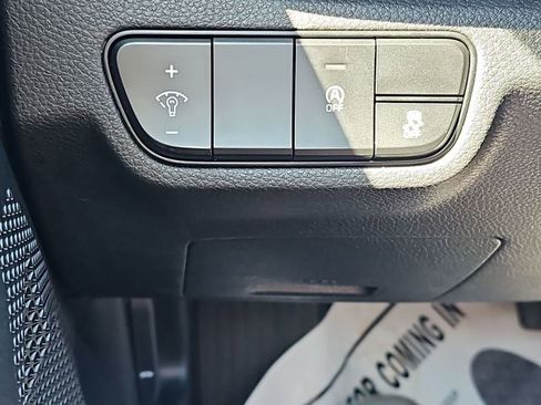 Used 2024 Kia Seltos S AWD/4WD image 19