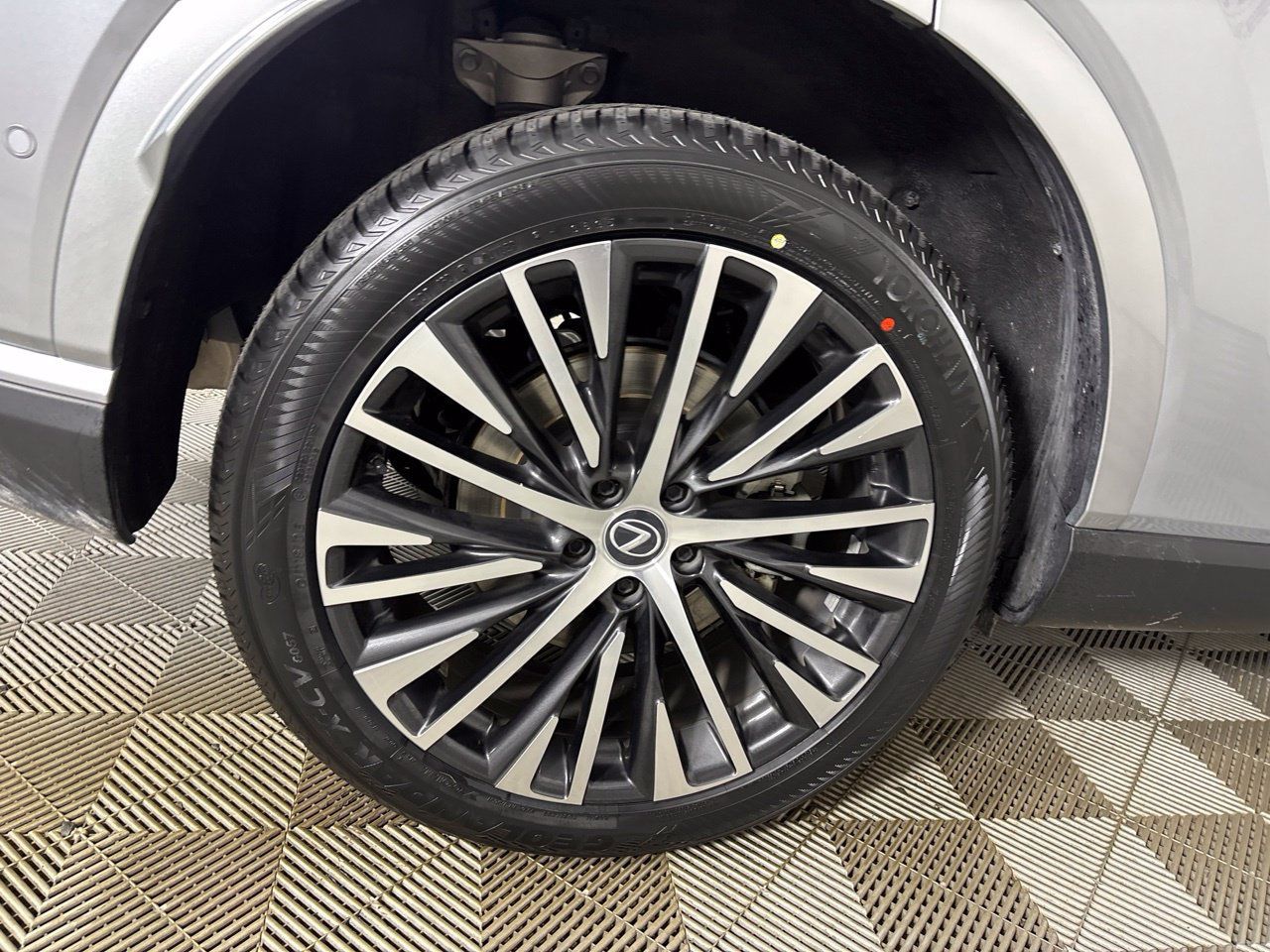 Used 2024 Lexus RX 350 FWD image 32