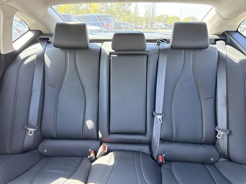 New 2025 Acura TLX w/ Technology Package image 30