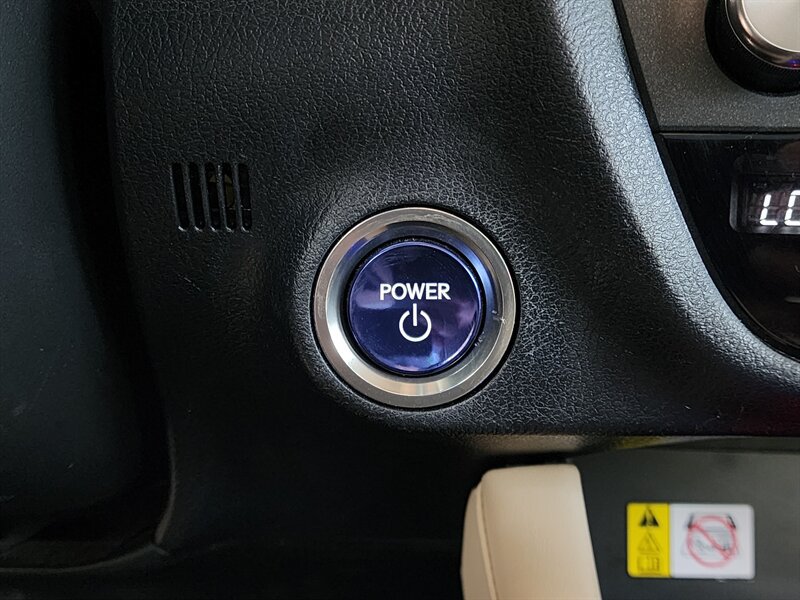 Used 2021 Lexus RX 450hL AWD w/ Premium Package image 40