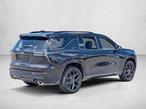 Used 2024 Chevrolet Traverse RS w/ LPO, Floor Liner Package AWD/4WD image 5