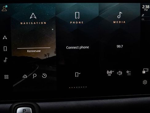 Used 2025 Land Rover Defender 110 S image 27