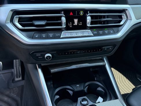 Used 2021 BMW 330i xDrive Sedan w/ M Sport Package image 19