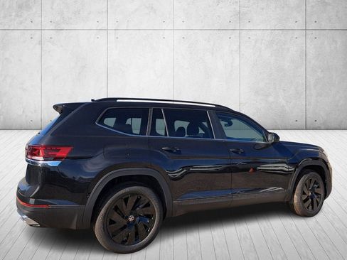 New 2026 Volkswagen Atlas SE FWD image 5