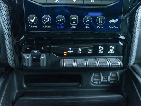 Used 2021 RAM 1500 Limited image 20