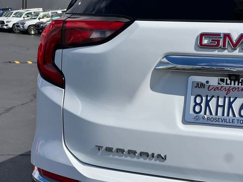 Used 2019 GMC Terrain SLT w/ Preferred Package image 30