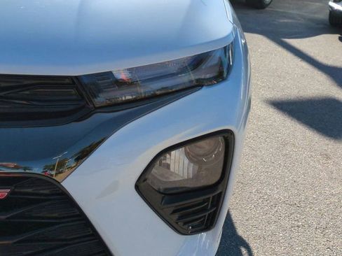 Used 2023 Chevrolet TrailBlazer RS w/ Convenience Package image 9