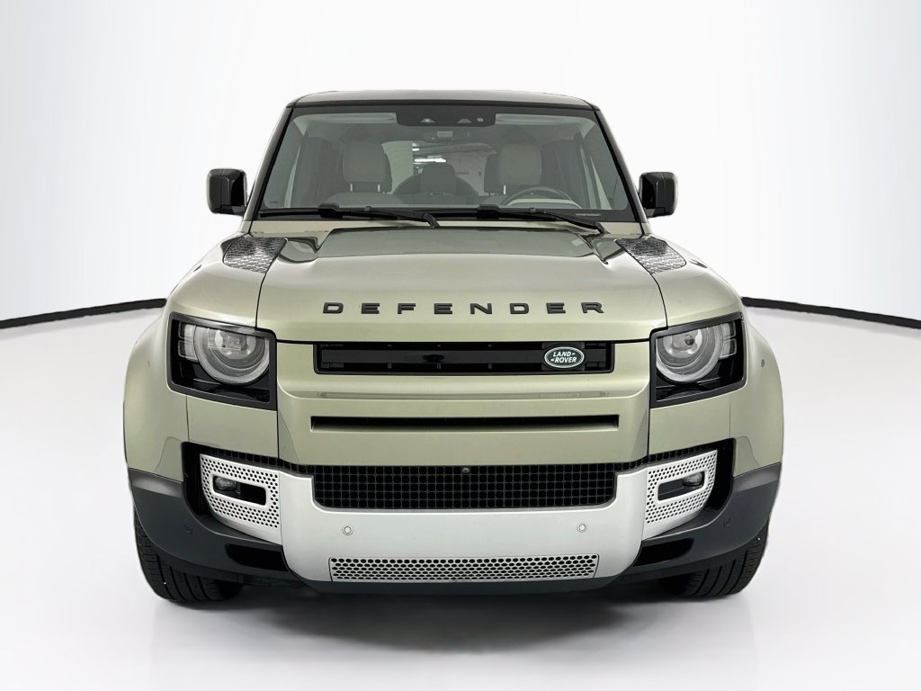 Used 2024 Land Rover Defender 110 S AWD/4WD image 2
