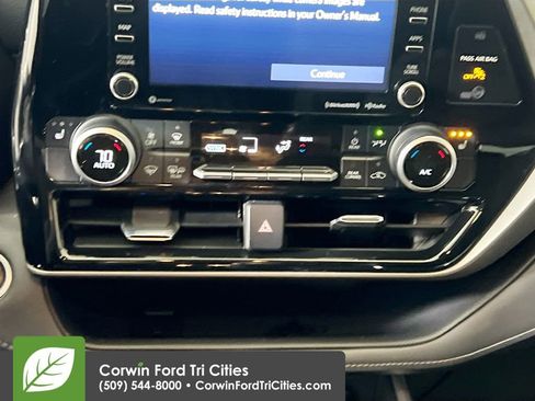 Used 2021 Toyota Highlander XLE image 9