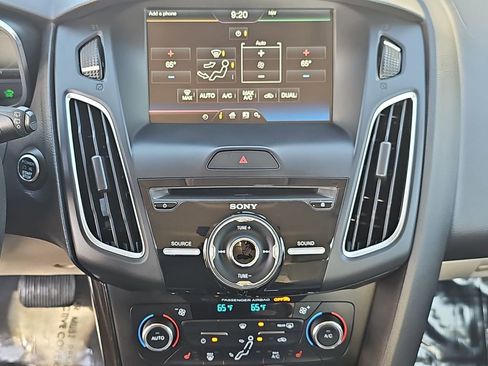 Used 2015 Ford Focus Electric Hatchback image 21