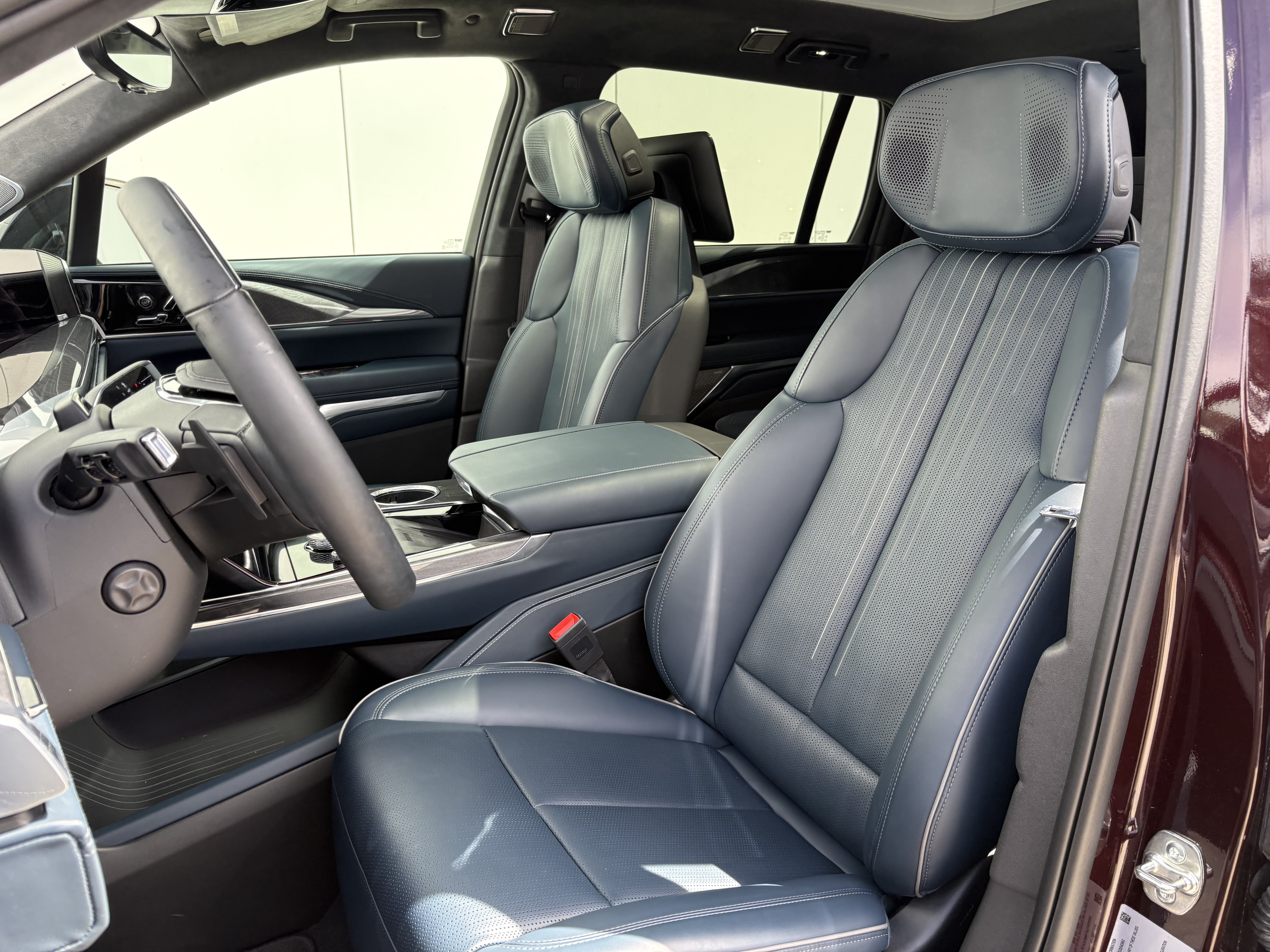 Certified 2026 Cadillac Escalade IQ Sport 2 AWD/4WD image 12