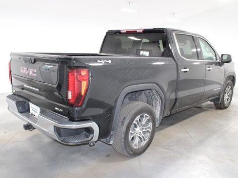 Used 2024 GMC Sierra 1500 SLT image 9