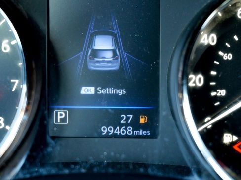 Used 2020 Nissan Rogue SV image 42