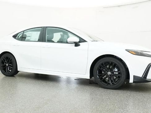 New 2026 Toyota Camry SE FWD image 28