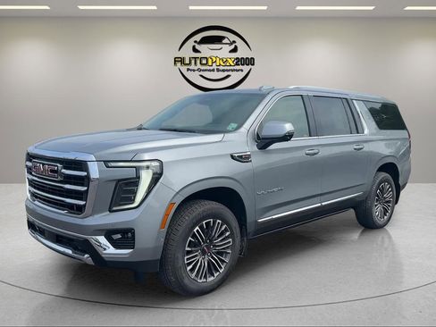 Used 2026 GMC Yukon XL Elevation w/ Elevation Premium Package RWD image 3