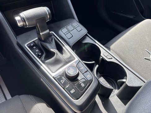 Used 2024 Kia Sportage LX image 33