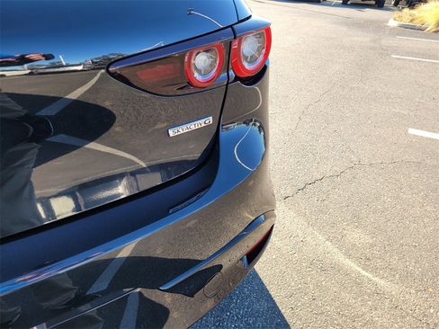 Used 2023 MAZDA MAZDA3 s image 7