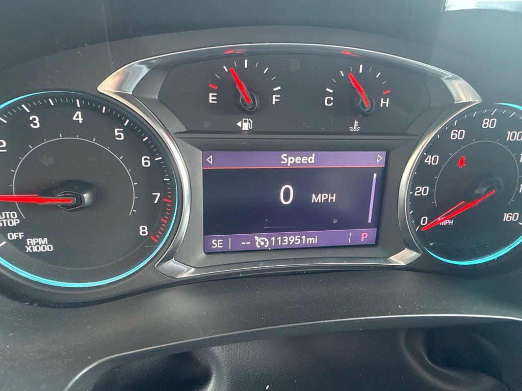 Used 2023 Chevrolet Traverse LT FWD image 28