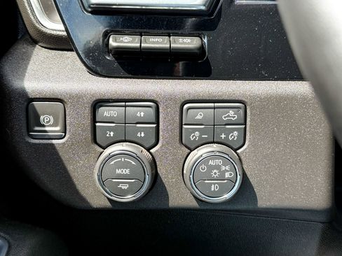 Certified 2024 Chevrolet Silverado 3500 LTZ w/ LTZ Premium Package AWD/4WD image 30