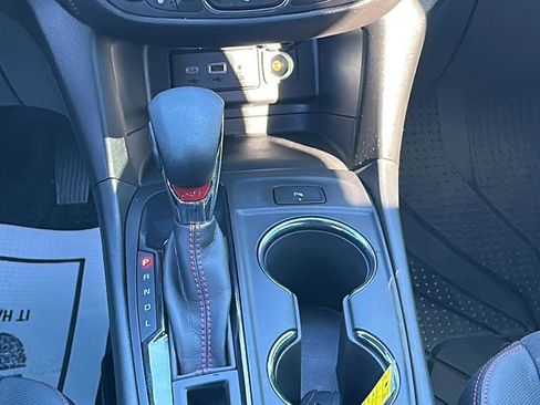 Used 2022 Chevrolet Equinox RS image 18