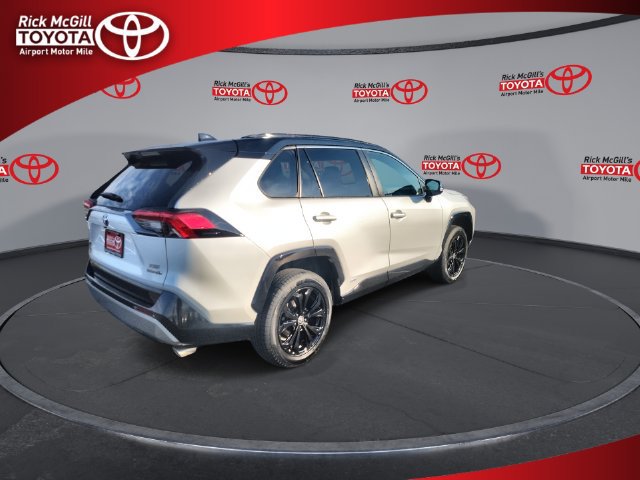 Used 2024 Toyota RAV4 XSE AWD/4WD image 8