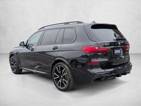 Used 2022 BMW X7 xDrive40i w/ M Sport Package image 8