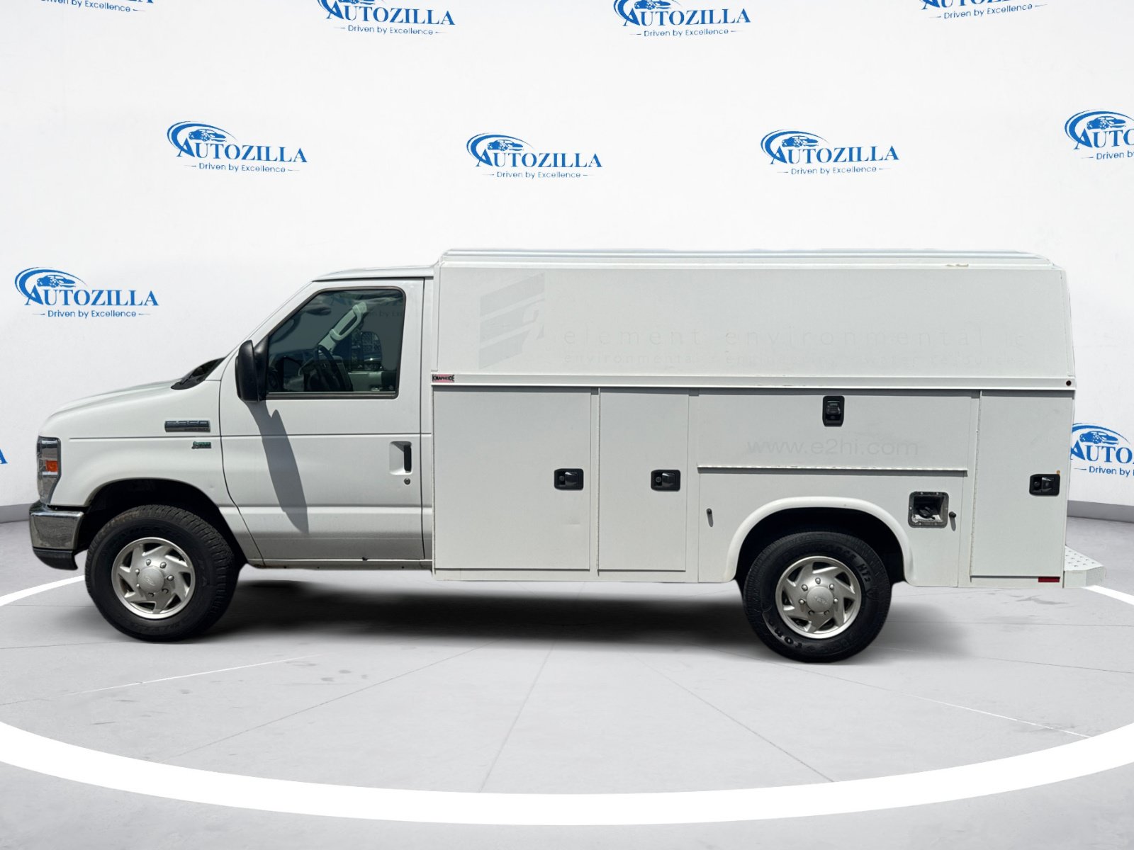 Used 2014 Ford E-350 and Econoline 350 Super Duty w/ Power Windows & Locks Group RWD image 2