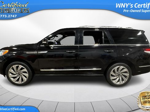 Used 2022 Lincoln Navigator Reserve image 10