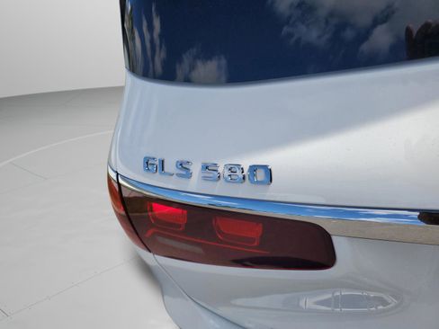 Certified 2026 Mercedes-Benz GLS 580 4MATIC image 42