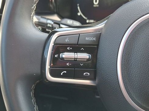 Certified 2023 Kia Sorento SX image 21