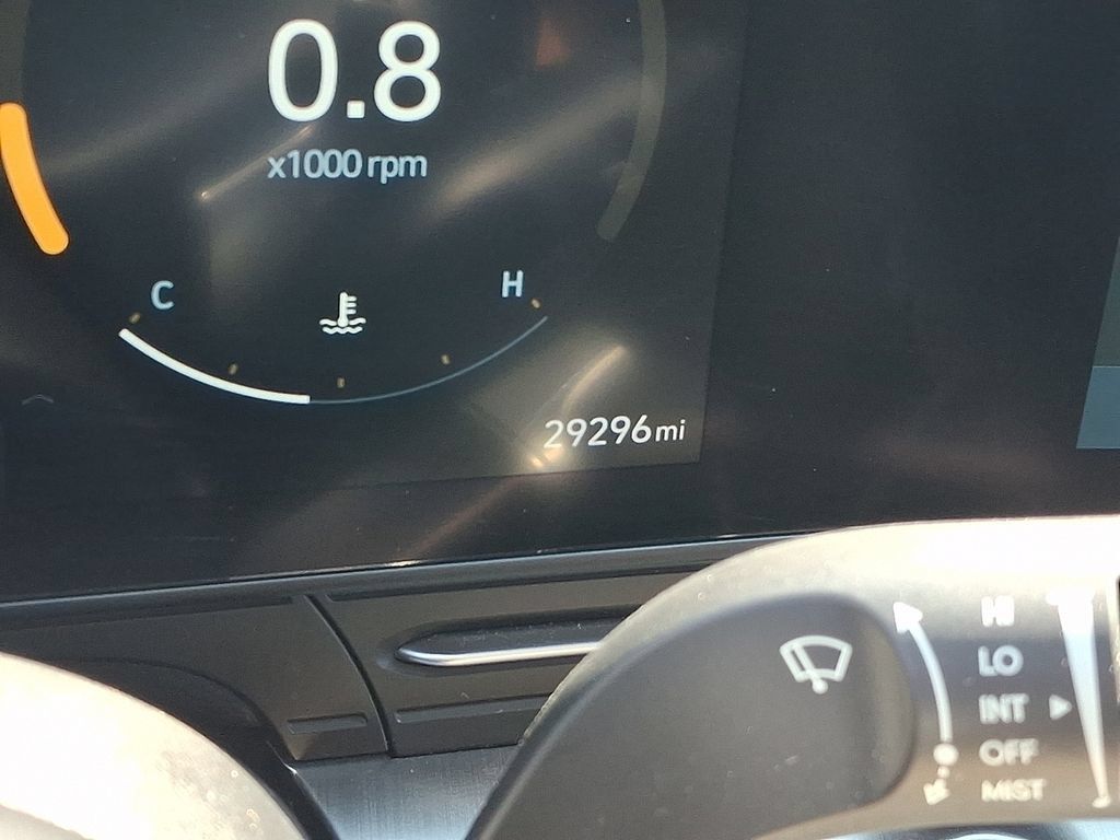 Used 2024 Hyundai Kona SEL w/ Convenience Package FWD image 20