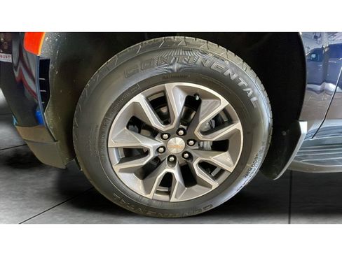 Used 2022 Chevrolet Suburban LT w/ Max Trailering Package AWD/4WD image 21
