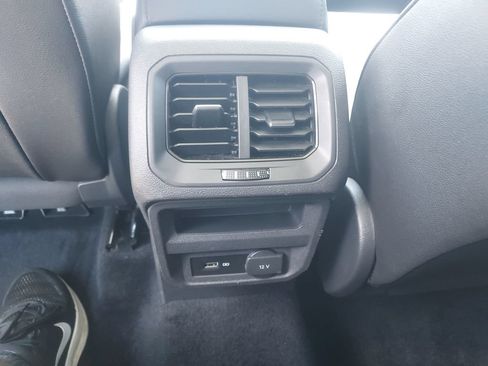 Used 2020 Volkswagen Tiguan SE w/ Panoramic Sunroof Package AWD/4WD image 11