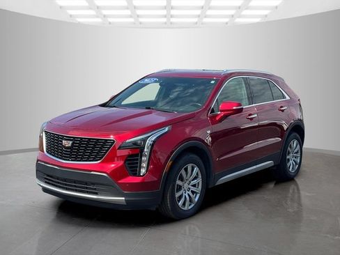 Used 2023 Cadillac XT4 Premium Luxury w/ Cold Weather Package AWD/4WD image 3