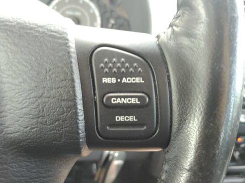 Used 2006 Jeep Liberty Sport RWD image 30