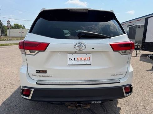 Used 2019 Toyota Highlander XLE AWD/4WD image 6