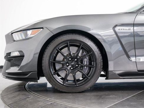 Used 2019 Ford Mustang Shelby GT350 w/ Technology Package image 17